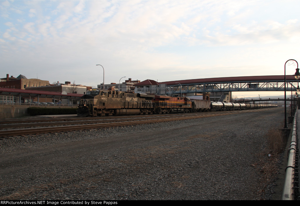 Norfolk Southern train 65K with 8083 leading